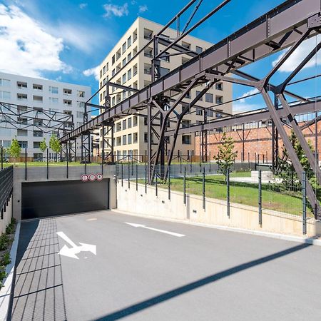 Bright 2Br - 7Th Floor, Balcony, Free Parking By Gravity Prague Apartment Екстериор снимка