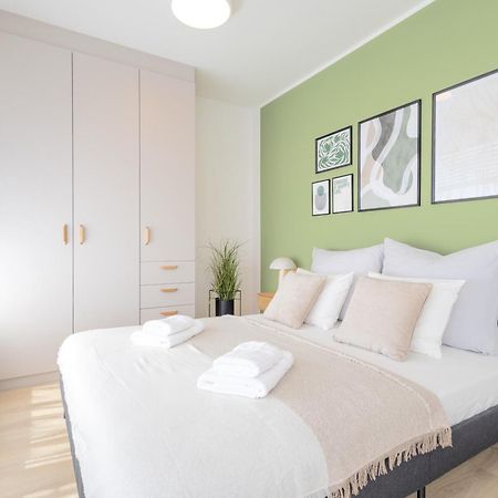 Bright 2Br - 7Th Floor, Balcony, Free Parking By Gravity Prague Apartment Екстериор снимка