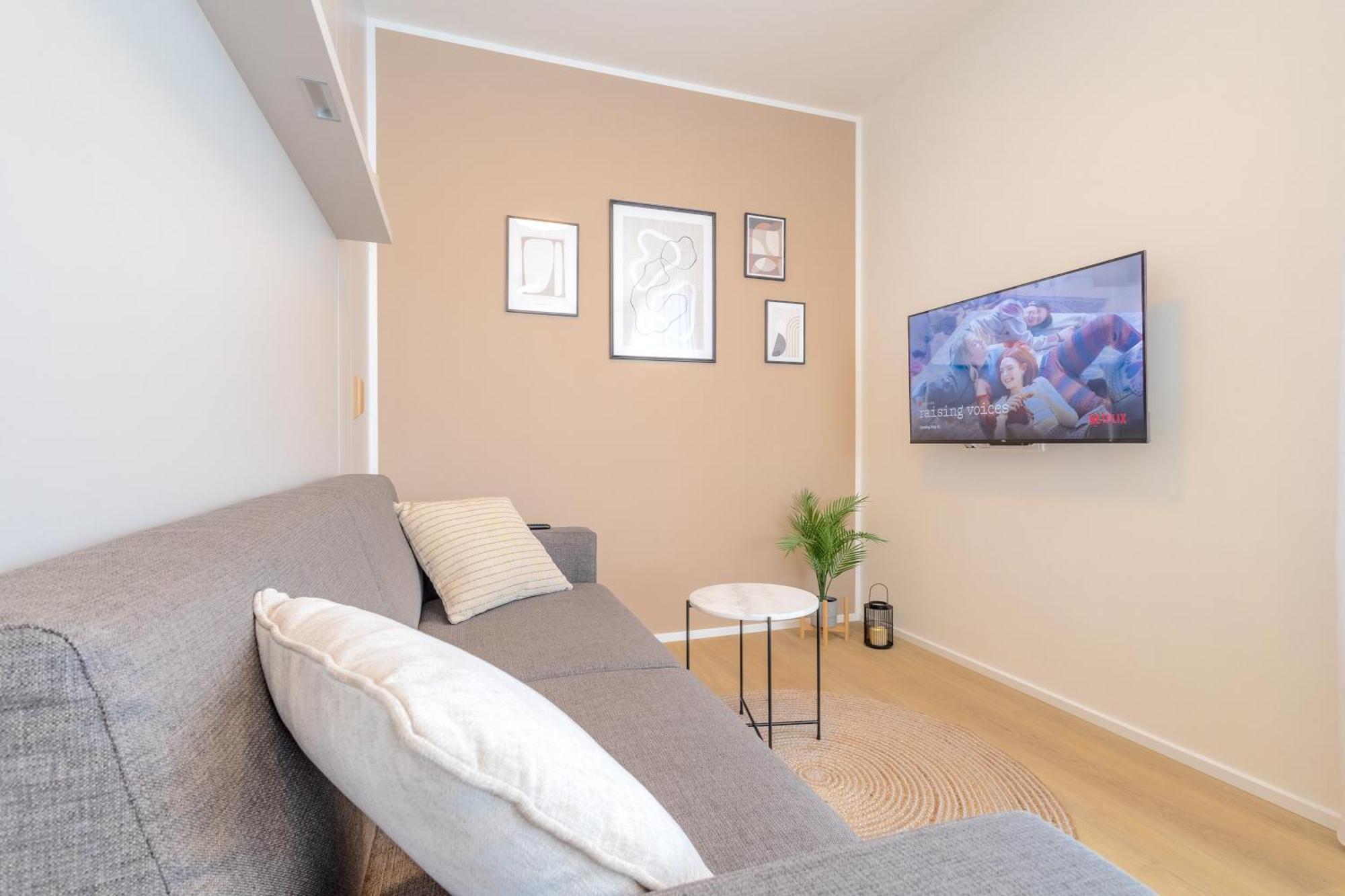 Bright 2Br - 7Th Floor, Balcony, Free Parking By Gravity Prague Apartment Екстериор снимка