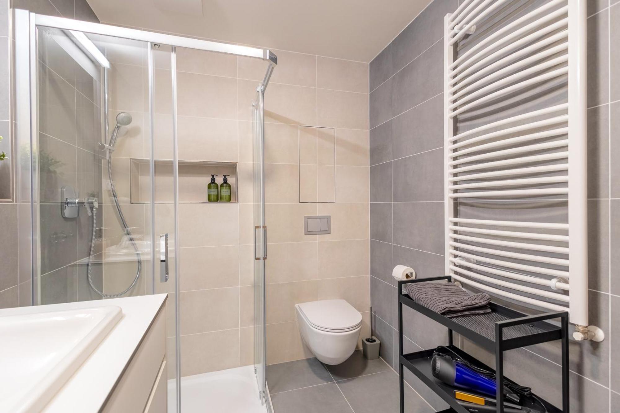 Bright 2Br - 7Th Floor, Balcony, Free Parking By Gravity Prague Apartment Екстериор снимка
