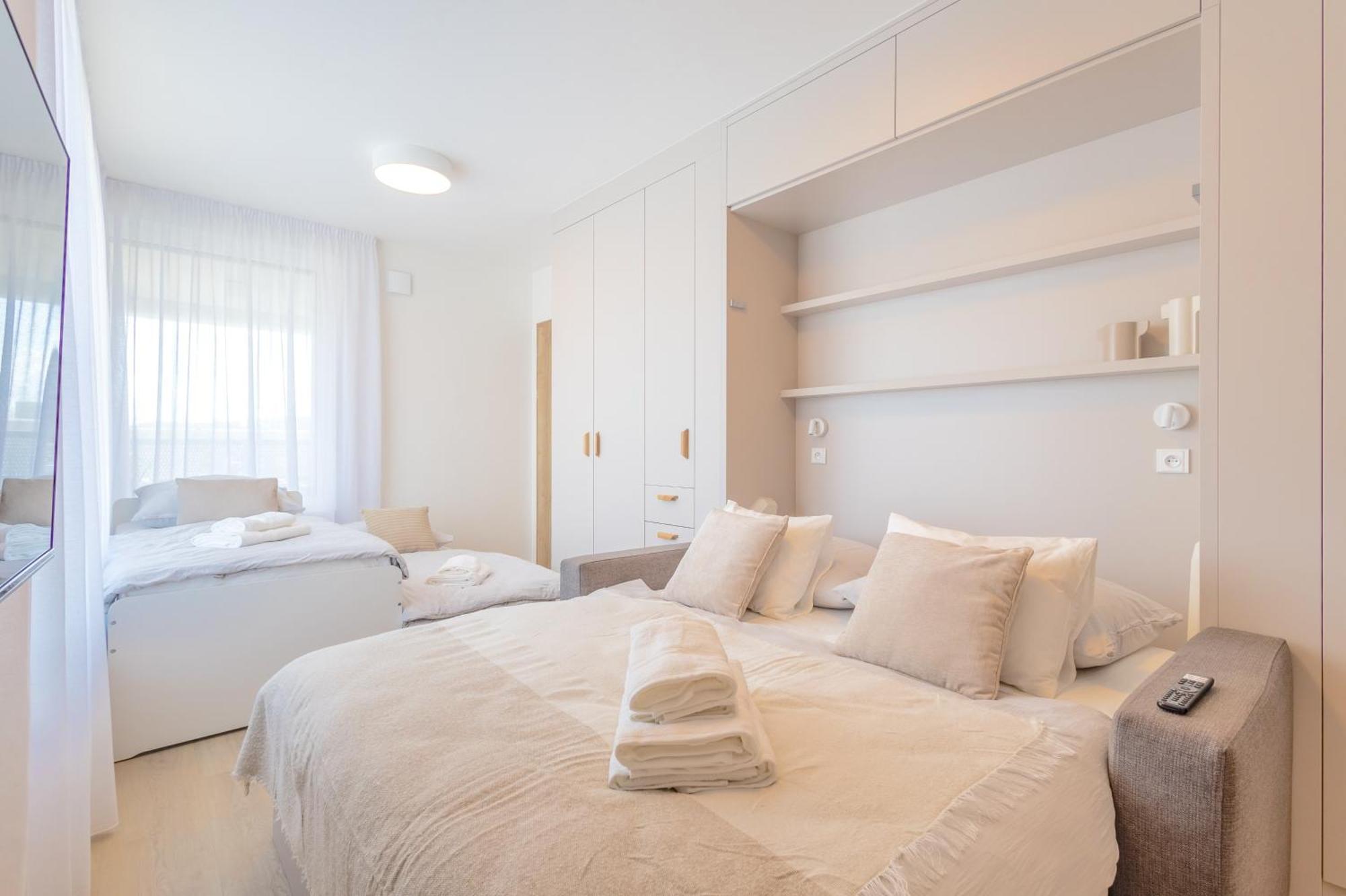 Bright 2Br - 7Th Floor, Balcony, Free Parking By Gravity Prague Apartment Екстериор снимка