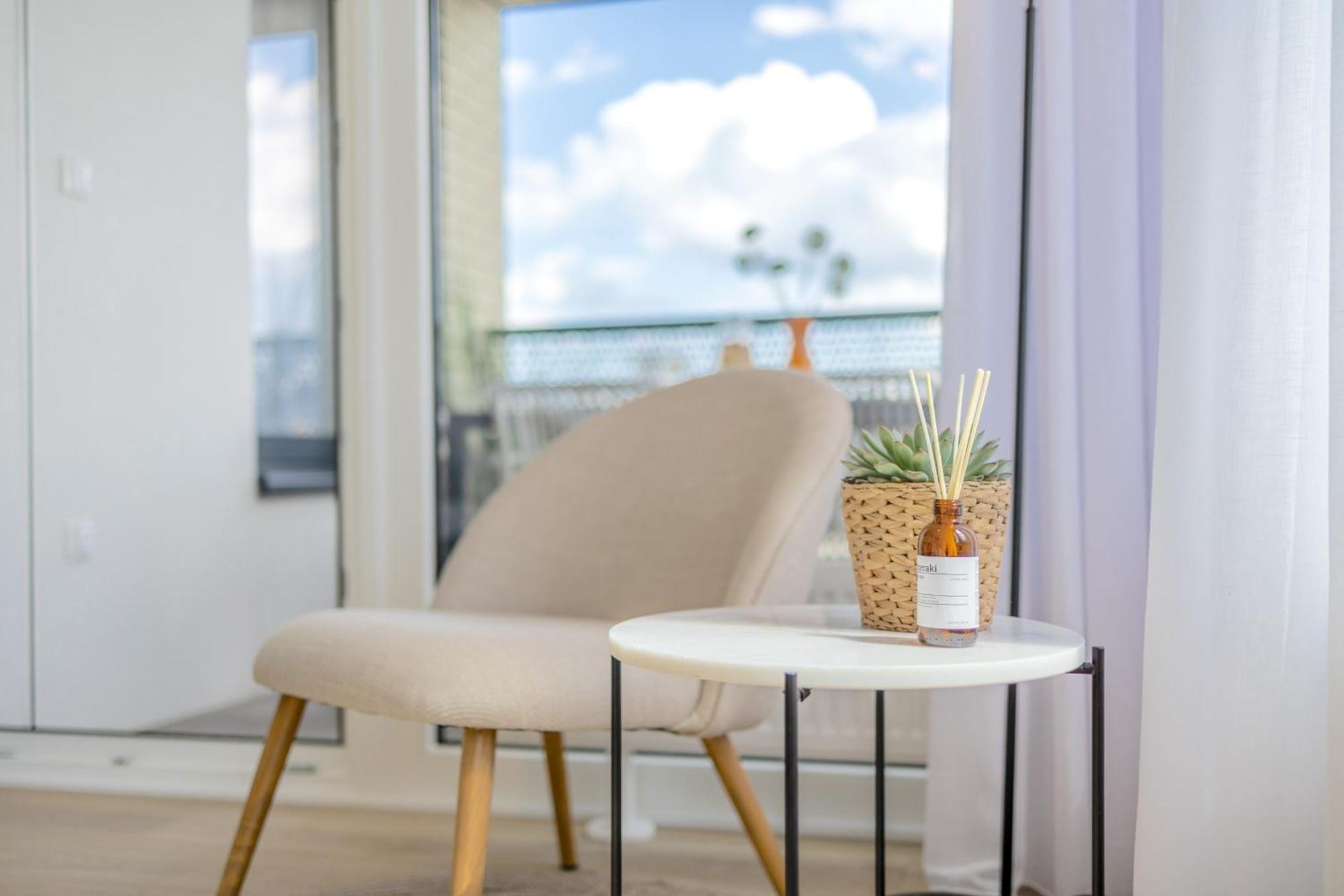 Bright 2Br - 7Th Floor, Balcony, Free Parking By Gravity Prague Apartment Екстериор снимка