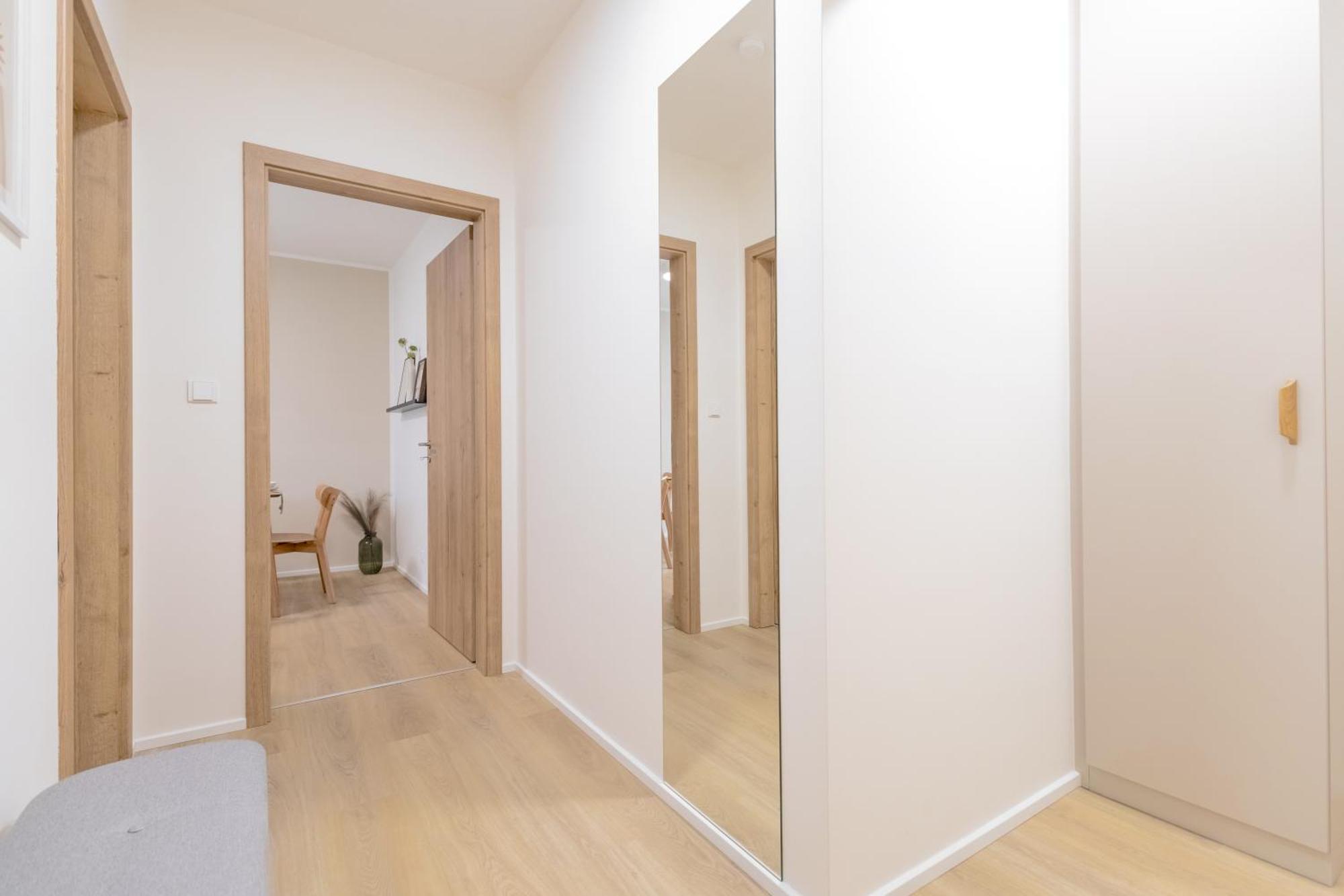 Bright 2Br - 7Th Floor, Balcony, Free Parking By Gravity Prague Apartment Екстериор снимка