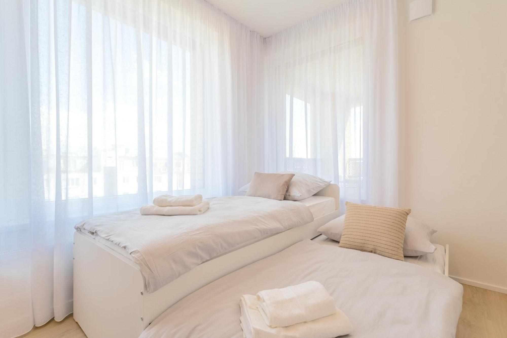 Bright 2Br - 7Th Floor, Balcony, Free Parking By Gravity Prague Apartment Екстериор снимка